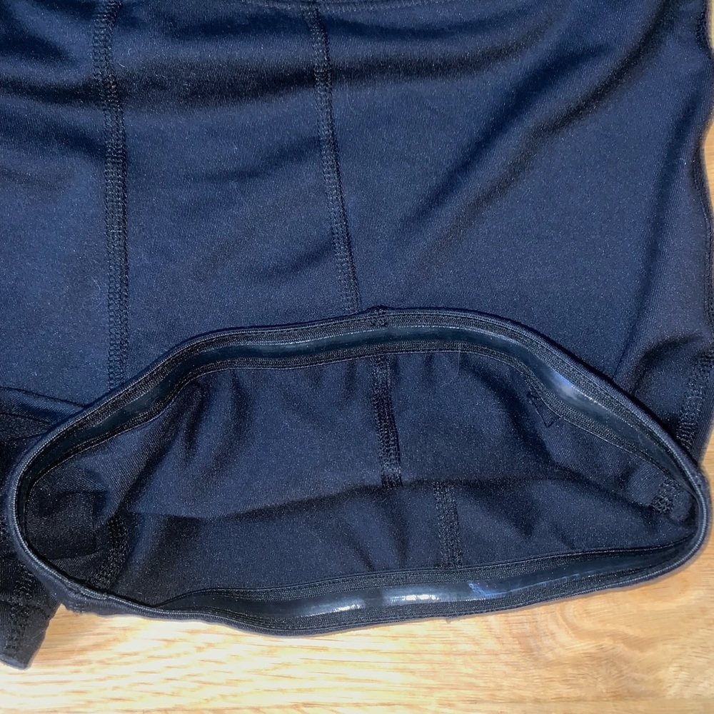 Trek gear Yoga shorts - Picture 2 of 3